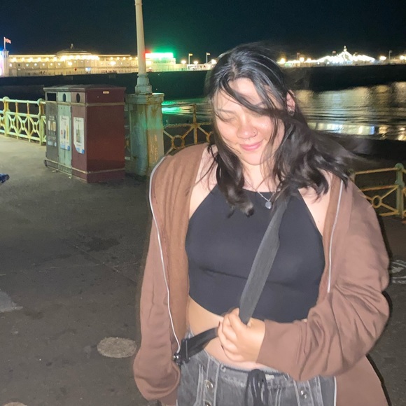 Meet your Posher, Yvette - Picture 1 of 1